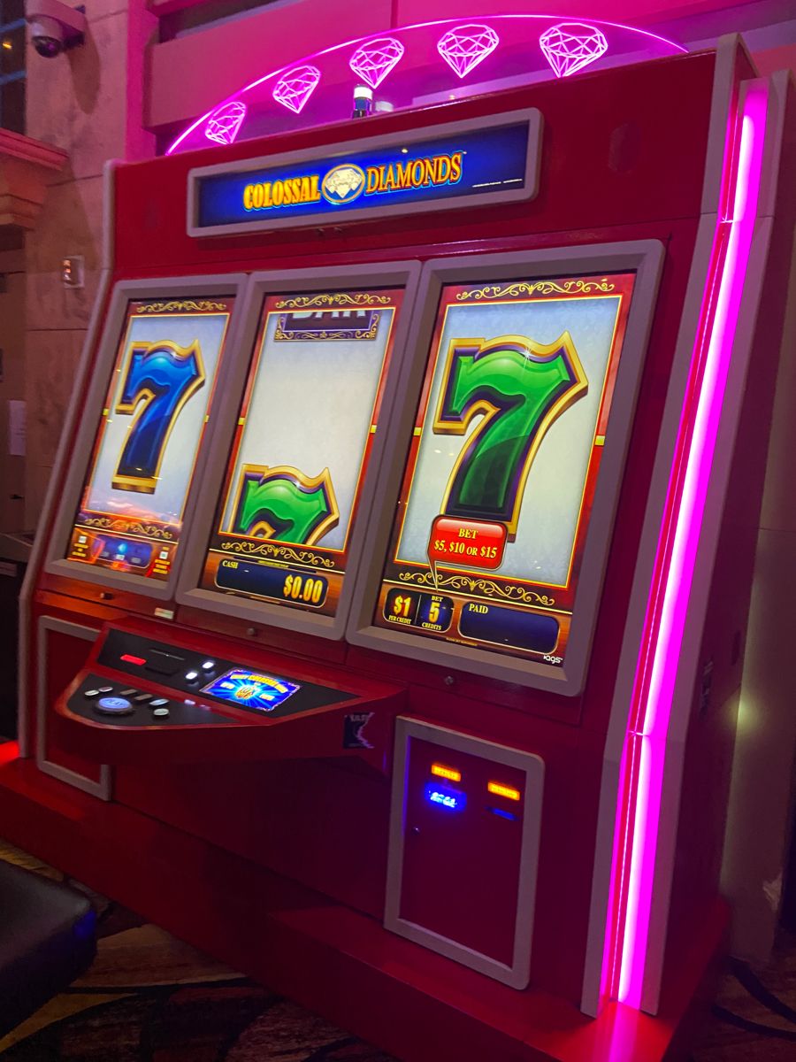 NOOB.WIN کیسینو میں سلاٹ کھیلنا شروع کریں۔